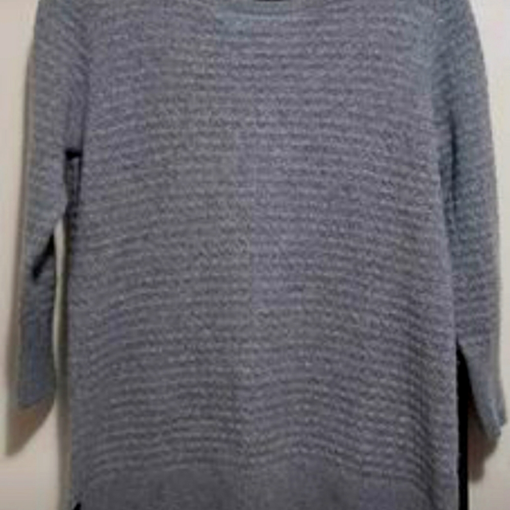 Club Monaco 100% cashmere sweater